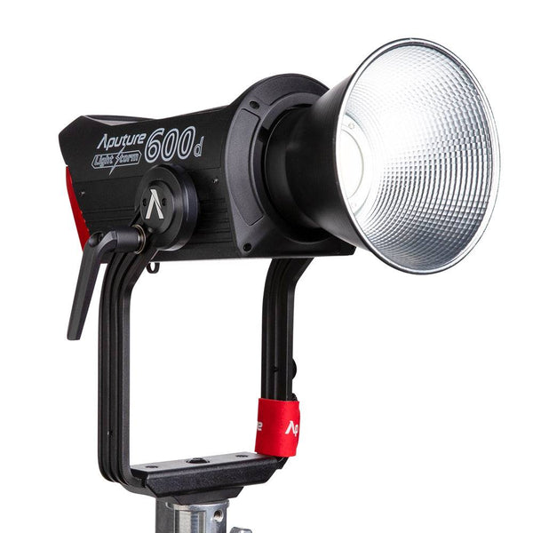 Aputure LS 600d V-Mount (geöffnete OVP)